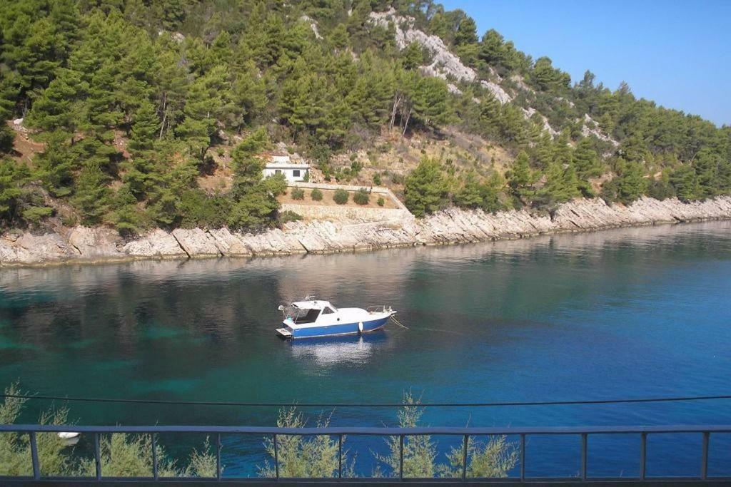 בוגומוליה Apartments By The Sea Cove Mala Pogorila, Hvar - 8952 מראה חיצוני תמונה